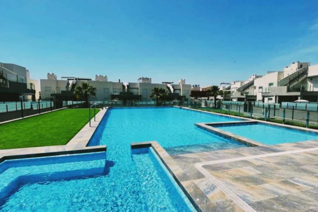 Black Sun. Modern Penthouse In Torrevieja Exterior foto