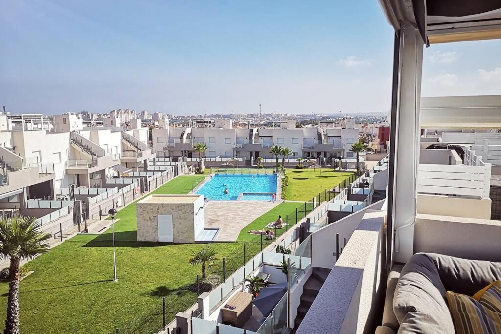 Black Sun. Modern Penthouse In Torrevieja Exterior foto